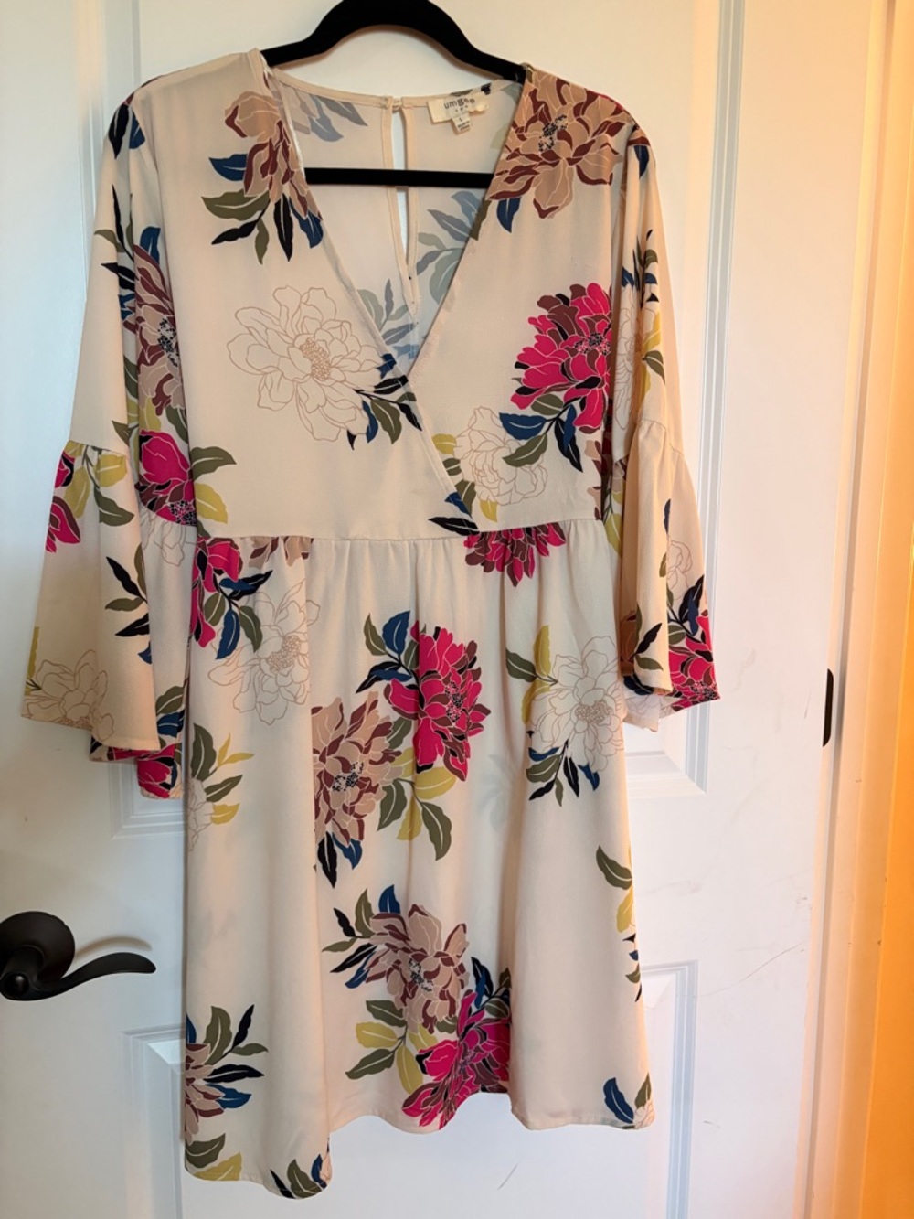 Umgee Floral V-Neck Babydoll Tunic Dress in Cream and Fuchsia